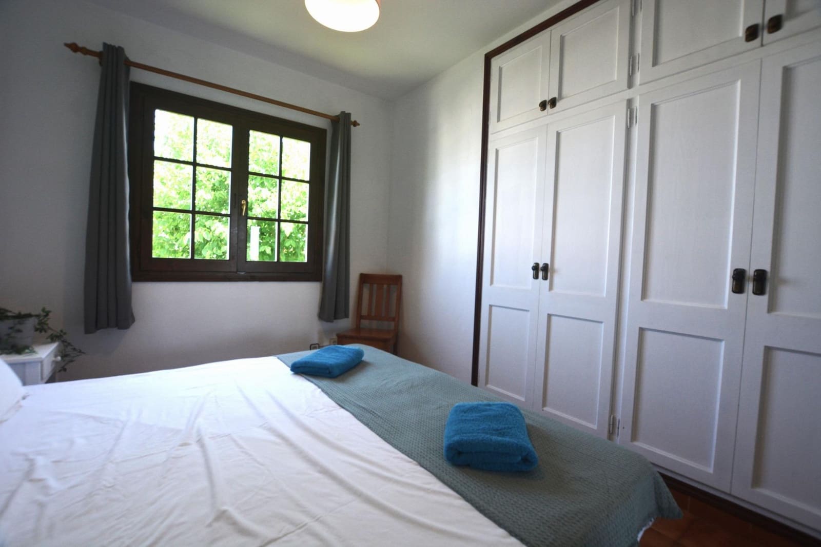 2 bedroom Apartment for sale in Cala'n Porter with pool - € 290,000 (Ref: 9922380)