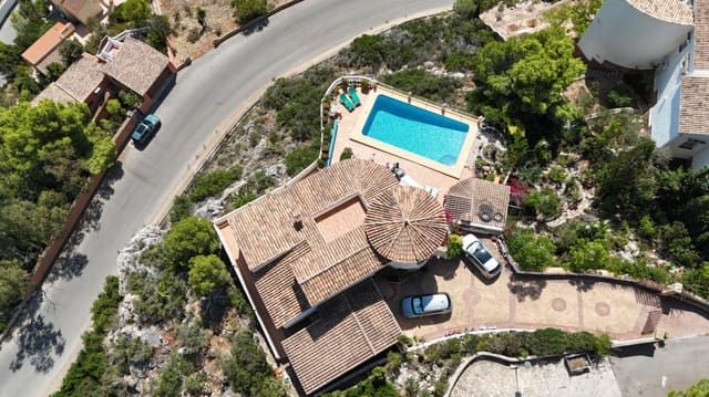 3 slaapkamer Villa te koop in Cumbre del Sol, Benitachell / Benitatxell met zwembad garage - € 950.000 (Ref: 10015850)