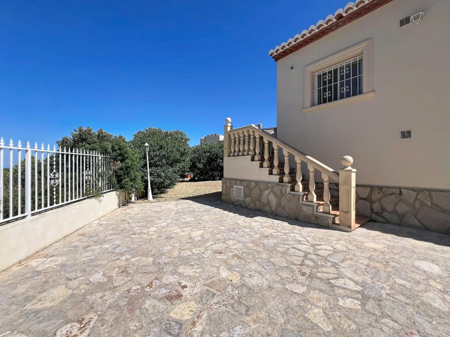 3 Zimmer Villa zu verkaufen in Benitachell / Benitatxell mit Pool Garage - 585.000 € (Ref: 10112220)