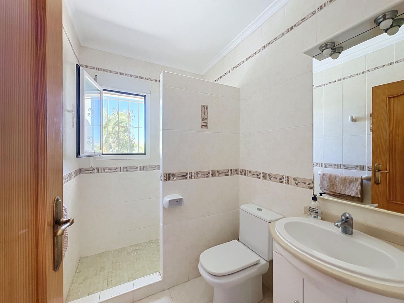 3 Zimmer Villa zu verkaufen in Benitachell / Benitatxell mit Pool Garage - 585.000 € (Ref: 10112220)