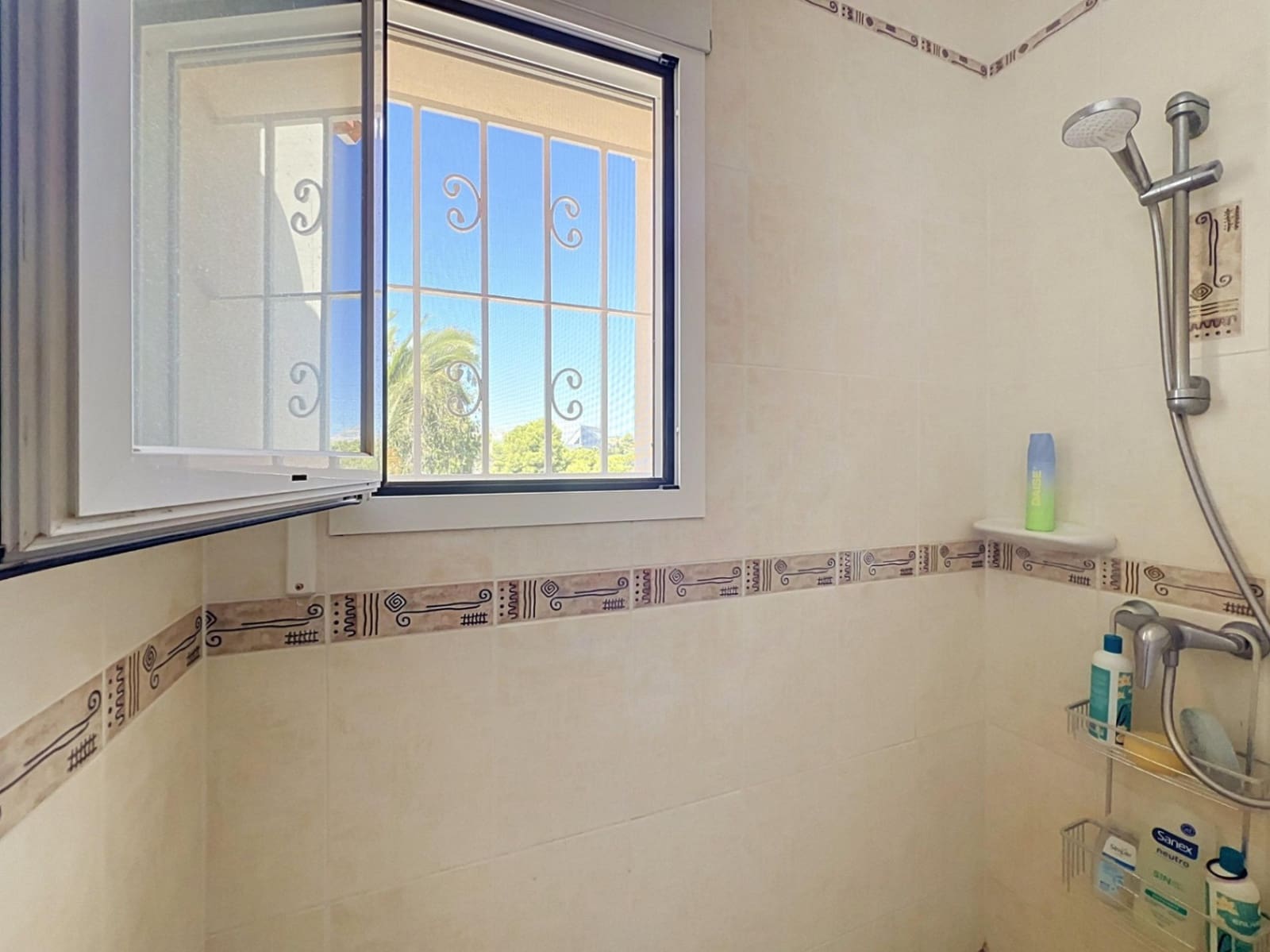 3 Zimmer Villa zu verkaufen in Benitachell / Benitatxell mit Pool Garage - 585.000 € (Ref: 10112220)