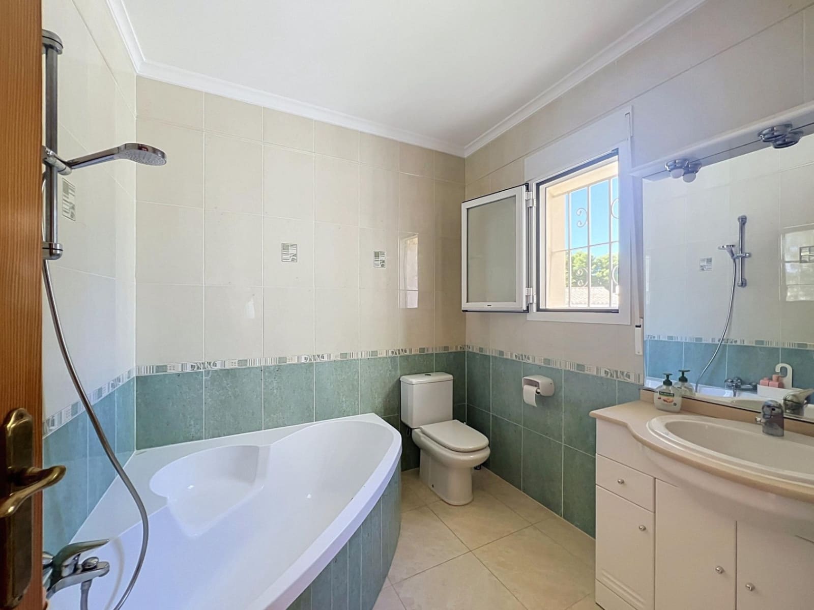 3 Zimmer Villa zu verkaufen in Benitachell / Benitatxell mit Pool Garage - 585.000 € (Ref: 10112220)
