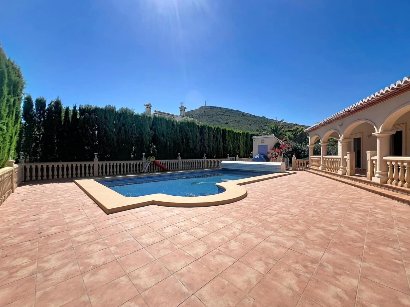 3 Zimmer Villa zu verkaufen in Benitachell / Benitatxell mit Pool Garage - 585.000 € (Ref: 10112220)