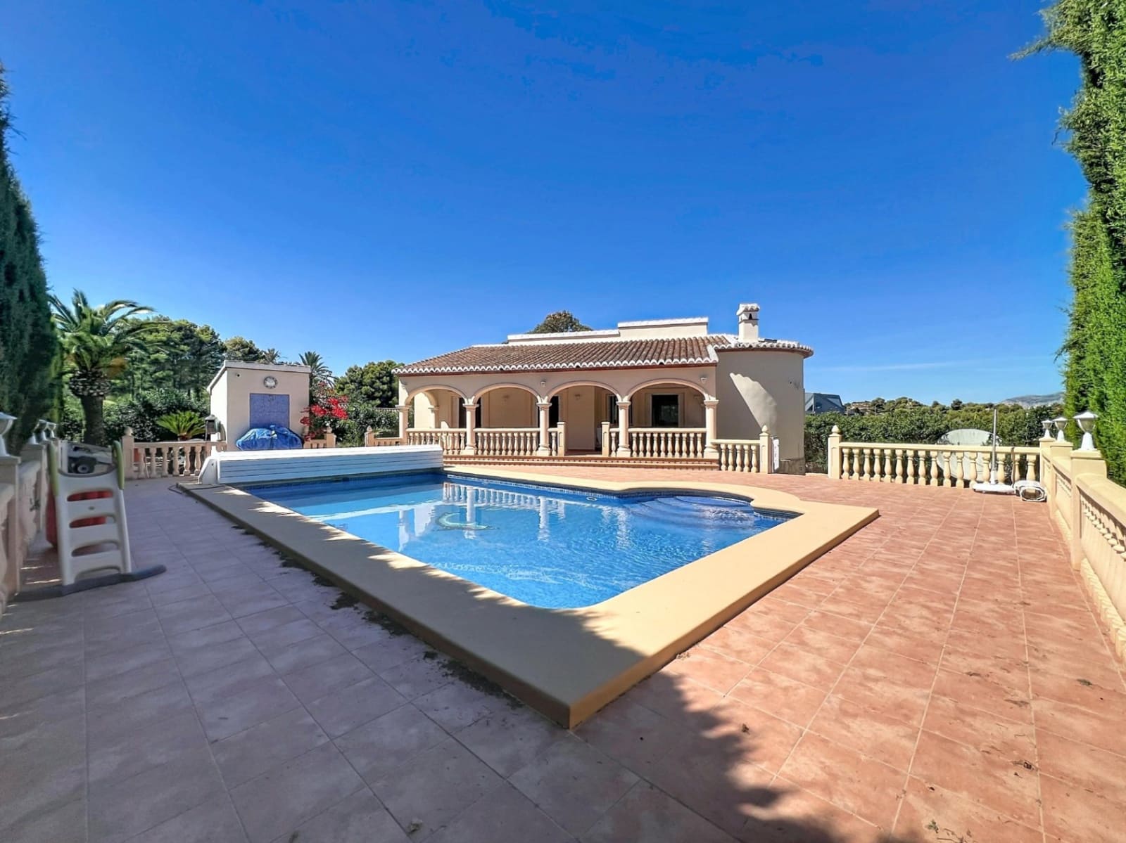 3 Zimmer Villa zu verkaufen in Benitachell / Benitatxell mit Pool Garage - 585.000 € (Ref: 10112220)