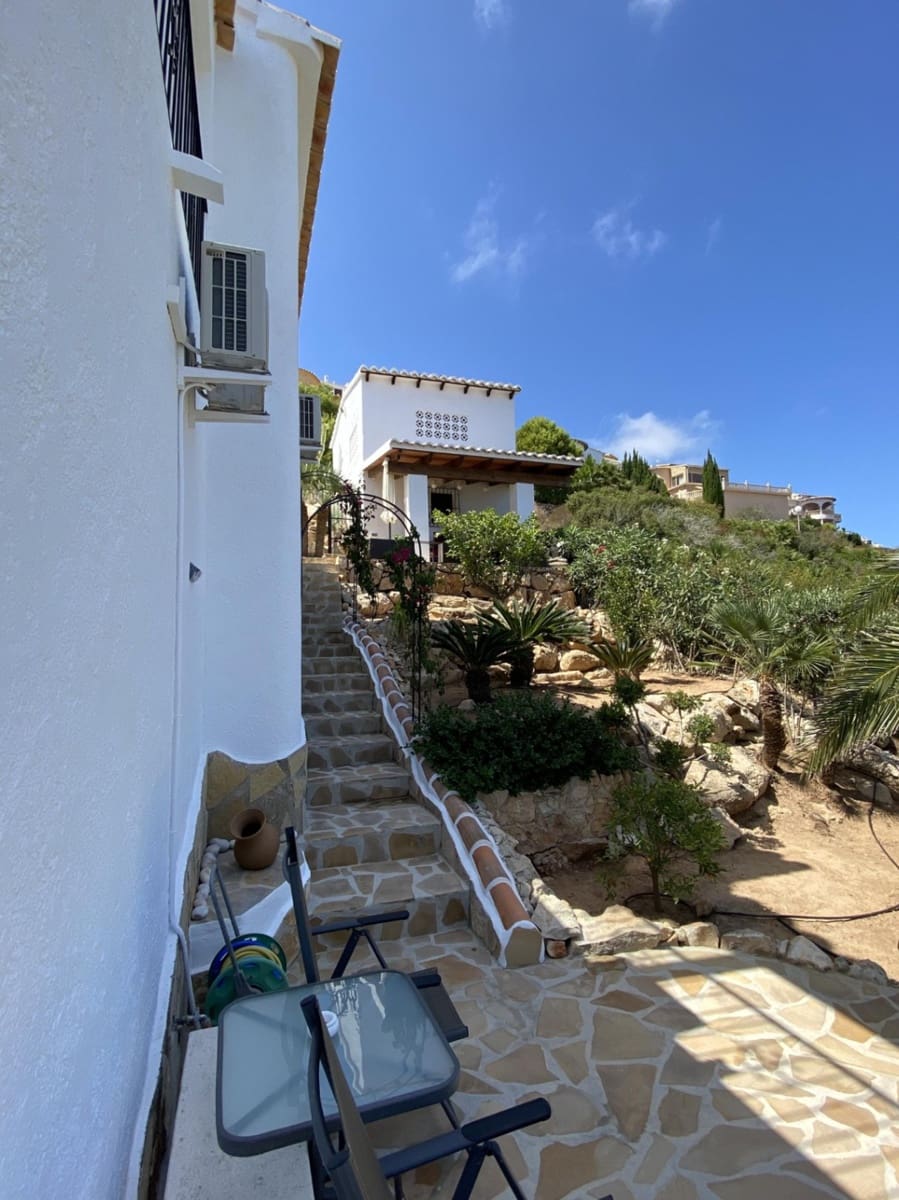 Chalet de 4 habitaciones en Benitachell / Benitatxell en venta con piscina garaje - 890.000 € (Ref: 10140451)