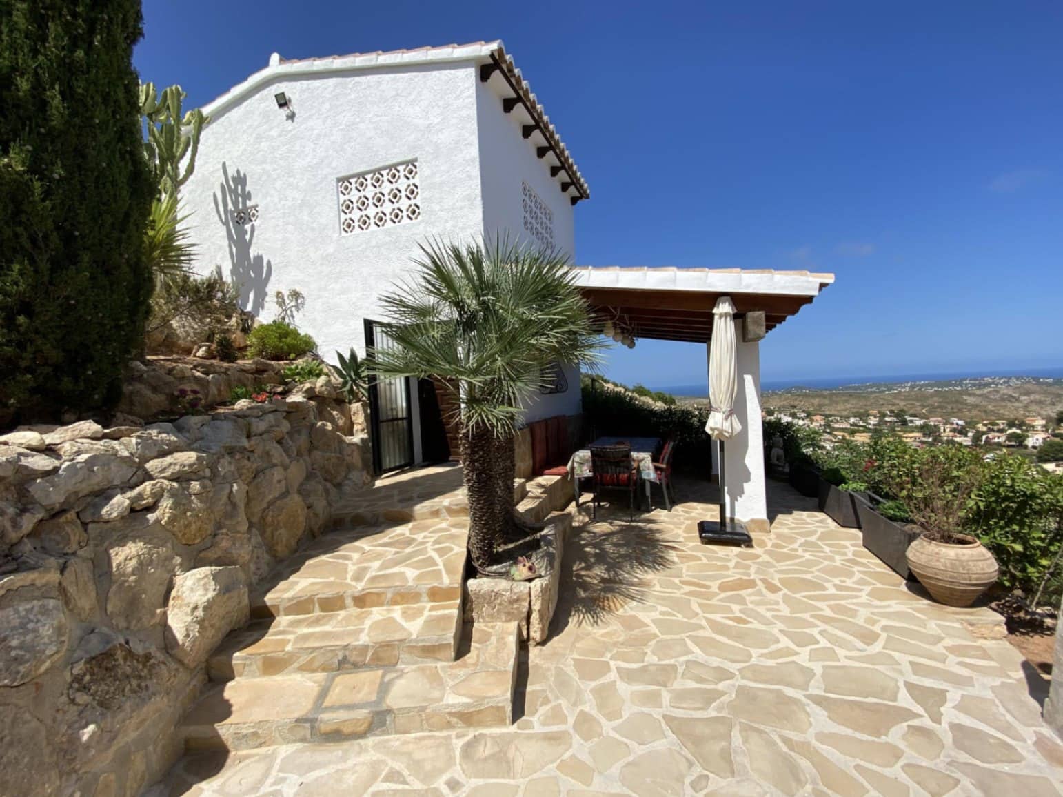 Chalet de 4 habitaciones en Benitachell / Benitatxell en venta con piscina garaje - 890.000 € (Ref: 10140451)