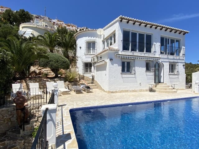 4 slaapkamer Villa te koop in Cumbre del Sol, Benitachell / Benitatxell met zwembad garage - € 890.000 (Ref: 10140451)