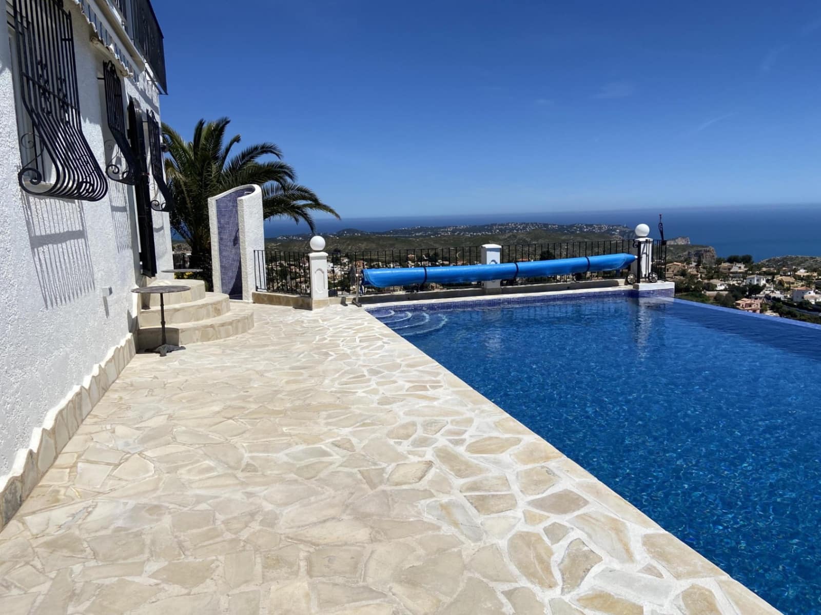 Chalet de 4 habitaciones en Benitachell / Benitatxell en venta con piscina garaje - 890.000 € (Ref: 10140451)