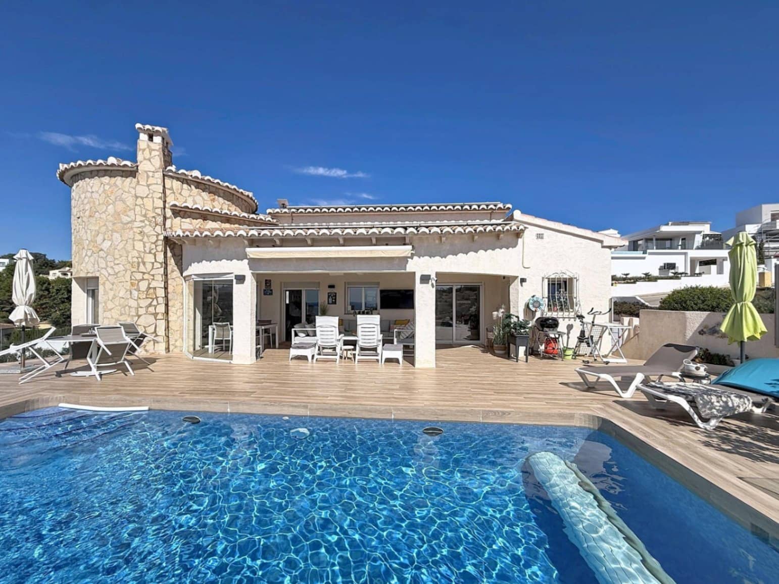 4 bedroom Villa for sale in Benitachell / Benitatxell with pool garage - € 895,000 (Ref: 10154184)