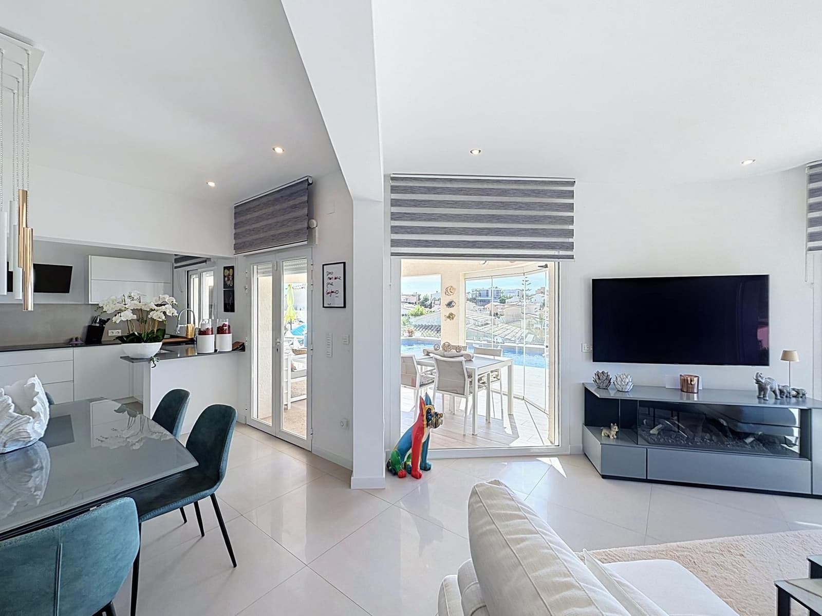 4 bedroom Villa for sale in Benitachell / Benitatxell with pool garage - € 895,000 (Ref: 10154184)