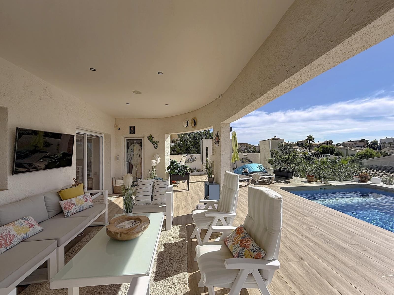 4 bedroom Villa for sale in Benitachell / Benitatxell with pool garage - € 895,000 (Ref: 10154184)