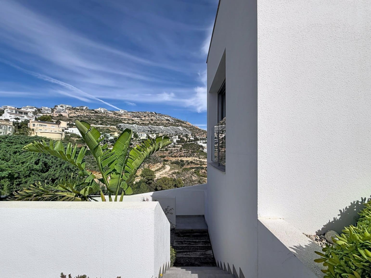 4 bedroom Villa for sale in Benitachell / Benitatxell with pool garage - € 1,695,000 (Ref: 10158497)