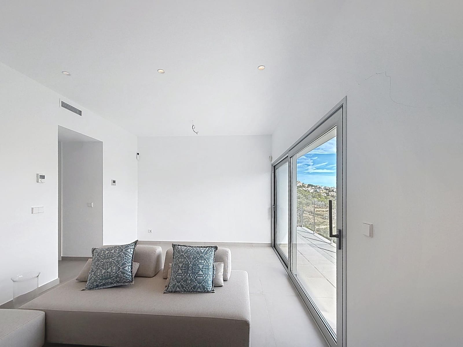 4 bedroom Villa for sale in Benitachell / Benitatxell with pool garage - € 1,695,000 (Ref: 10158497)