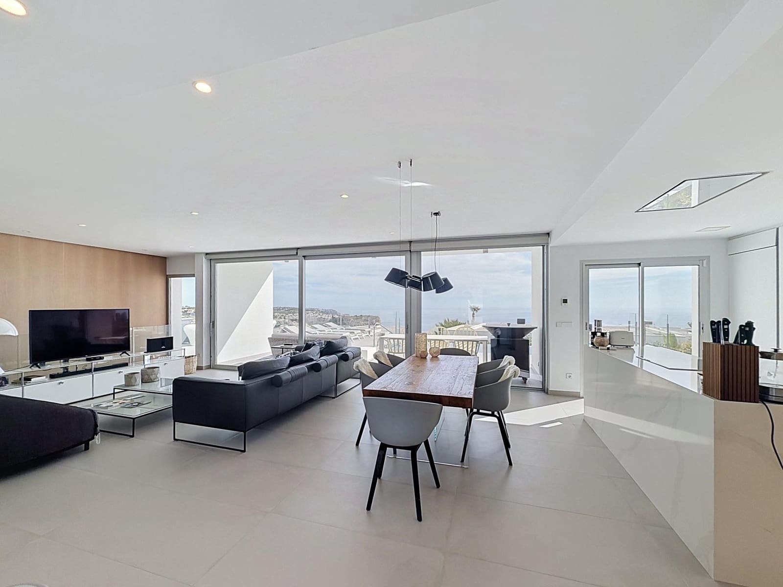 4 bedroom Villa for sale in Benitachell / Benitatxell with pool garage - € 1,695,000 (Ref: 10158497)