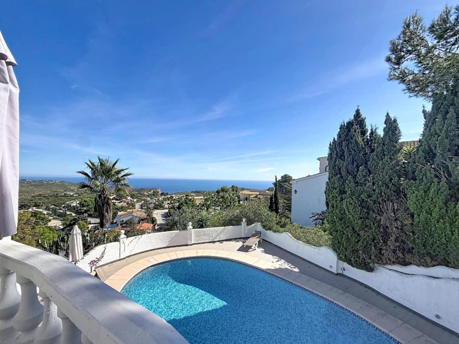 4 soveværelse Villa til salg i Benitachell / Benitatxell med swimmingpool garage - € 860.000 (Ref: 10186172)