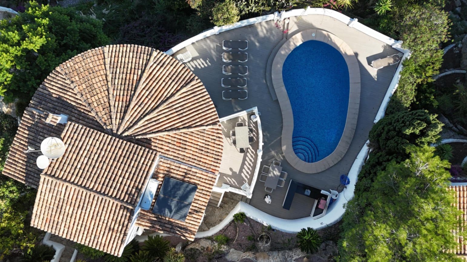 4 soveværelse Villa til salg i Benitachell / Benitatxell med swimmingpool garage - € 860.000 (Ref: 10186172)