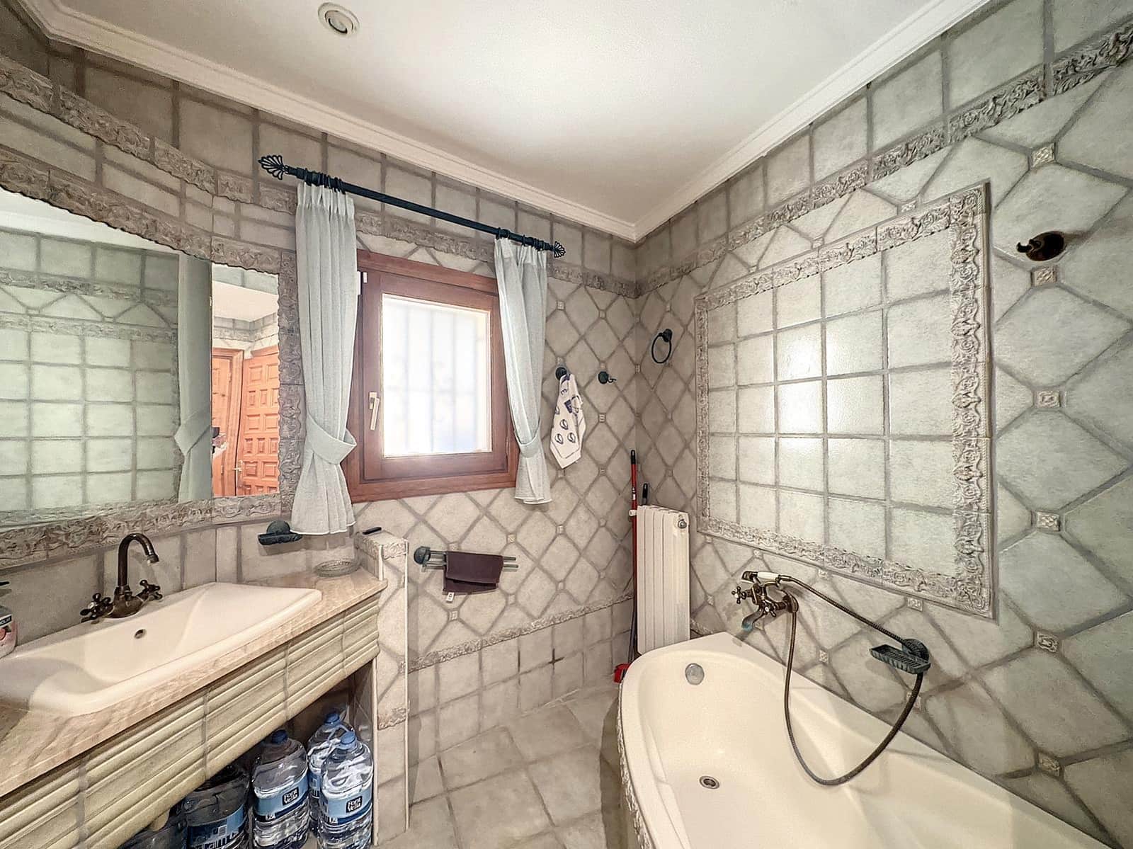 4 soverom Villa til salgs i Benitachell / Benitatxell med svømmebasseng garasje - € 529 000 (Ref: 7862568)