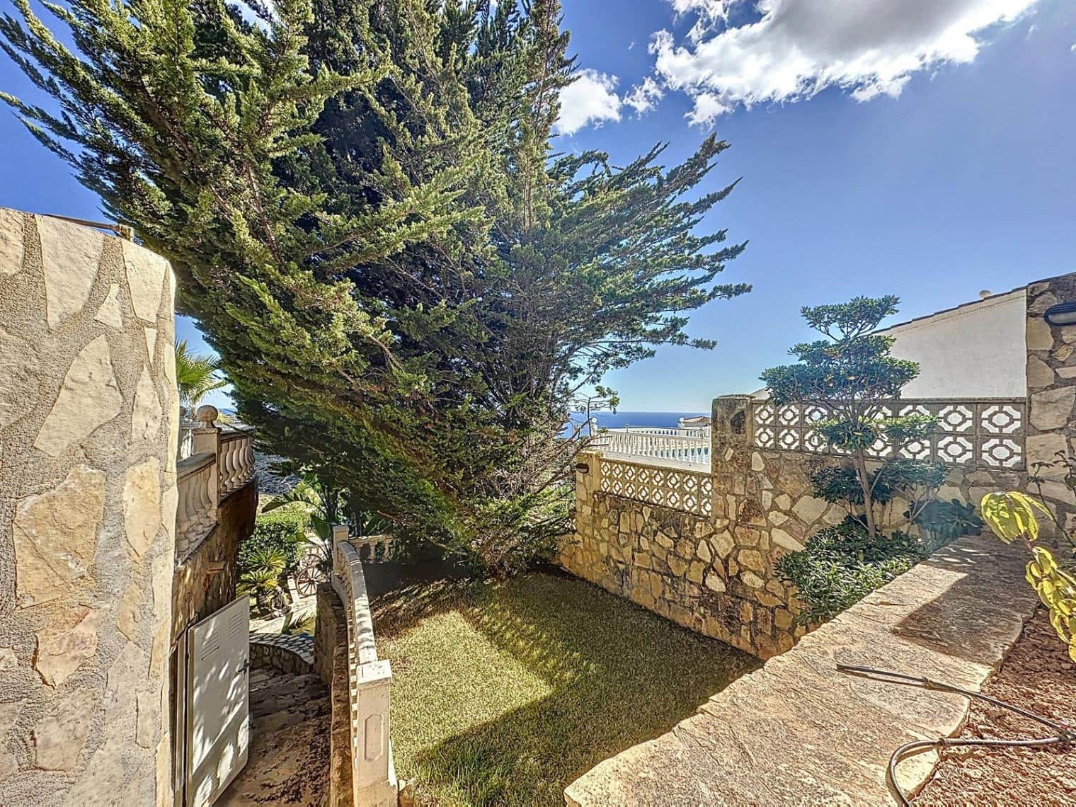 4 soverom Villa til salgs i Benitachell / Benitatxell med svømmebasseng garasje - € 529 000 (Ref: 7862568)