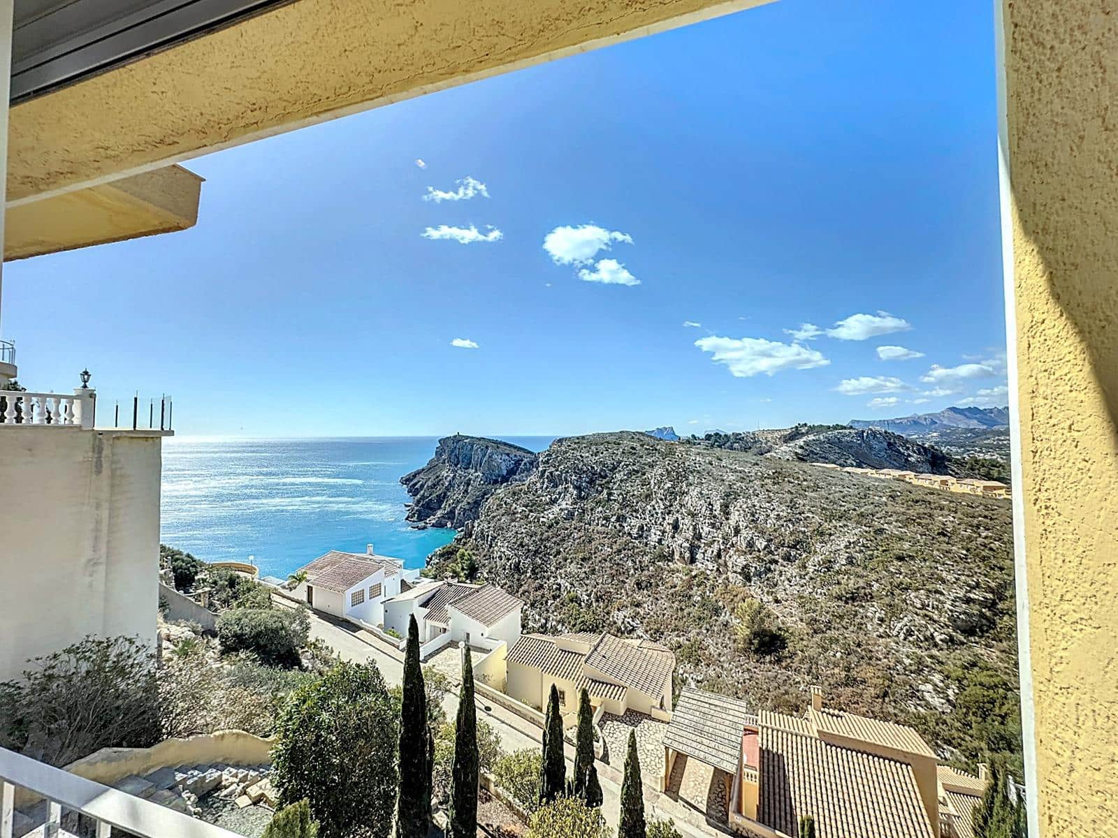 3 slaapkamer Villa te koop in Benitachell / Benitatxell met zwembad garage - € 749.000 (Ref: 8187830)