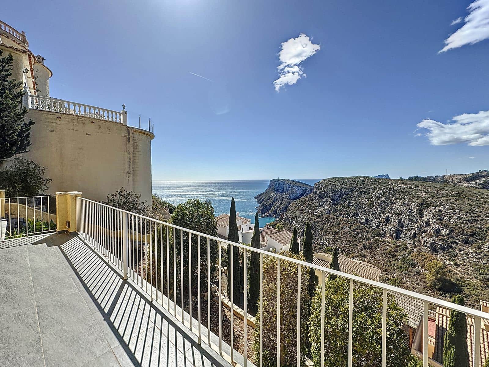 3 slaapkamer Villa te koop in Benitachell / Benitatxell met zwembad garage - € 749.000 (Ref: 8187830)