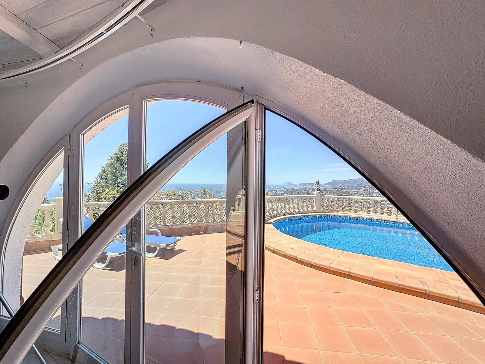 3 soveværelse Villa til salg i Benitachell / Benitatxell med swimmingpool garage - € 850.000 (Ref: 8307264)