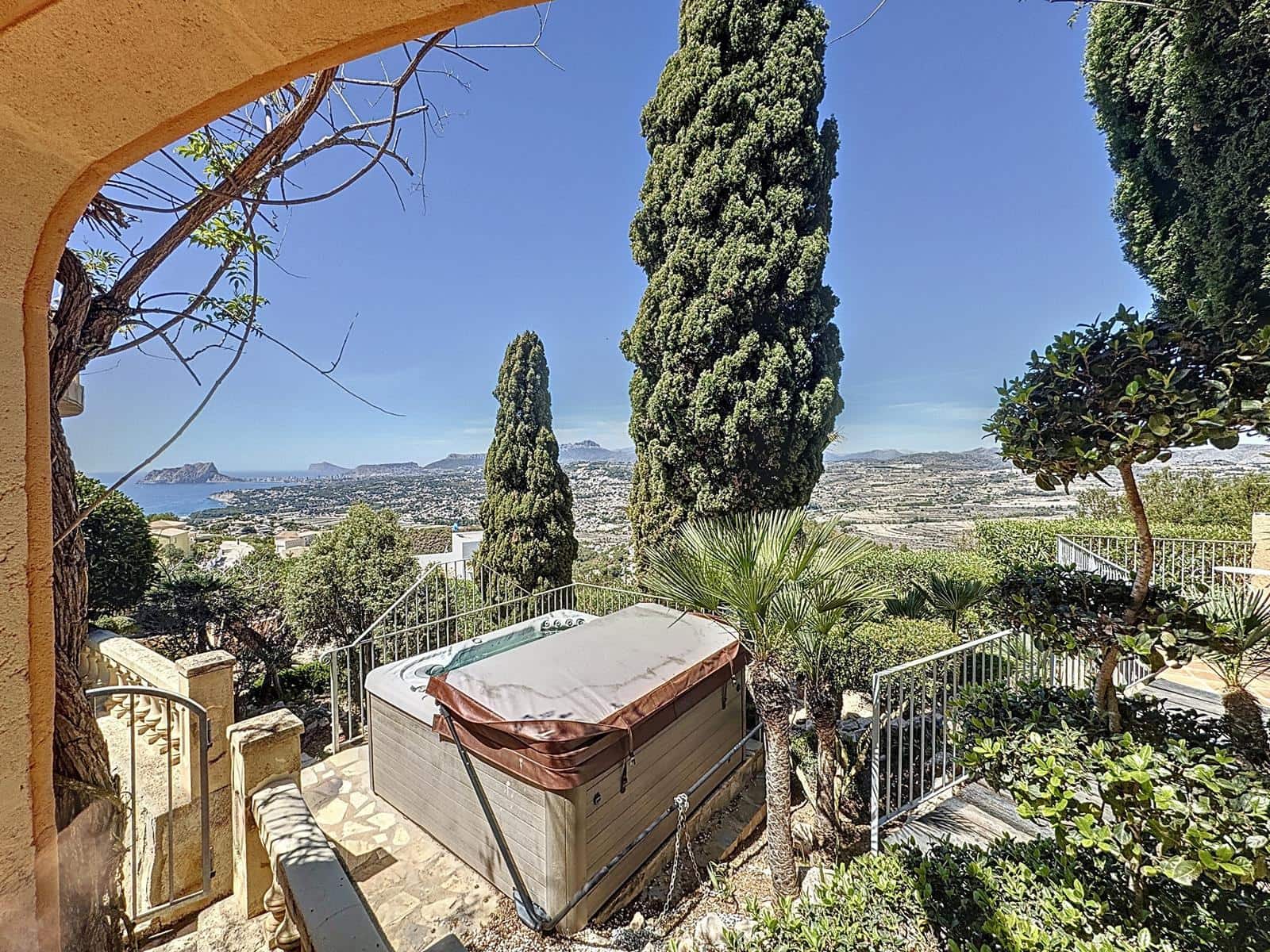 3 soveværelse Villa til salg i Benitachell / Benitatxell med swimmingpool garage - € 850.000 (Ref: 8307264)