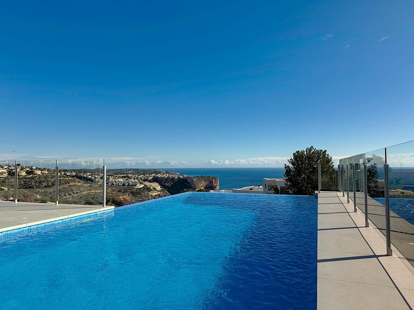 3 sypialnia Willa na sprzedaż w Benitachell / Benitatxell z basenem garażem - 1 499 000 € (Ref: 8366525)