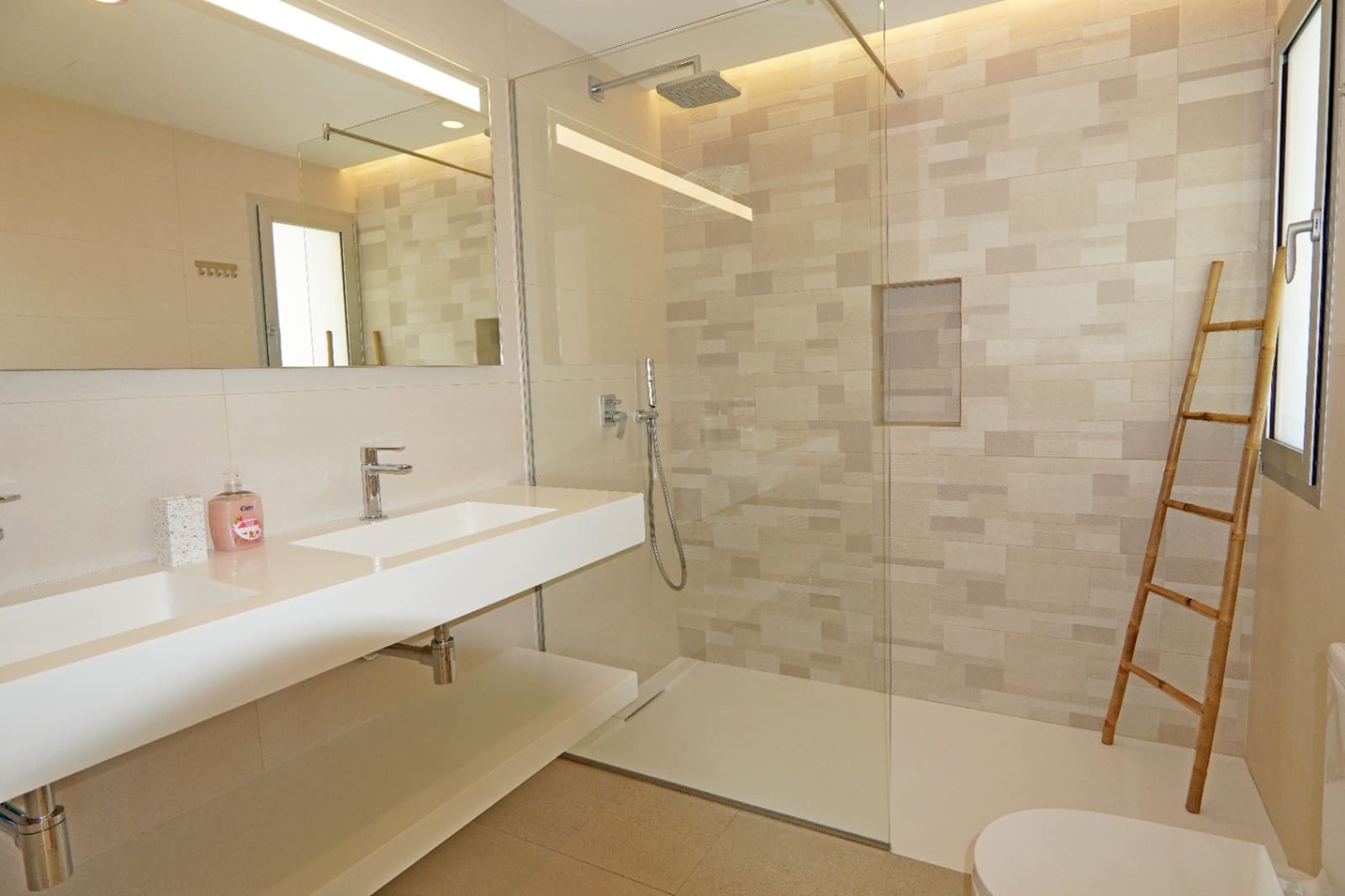 3 sypialnia Willa na sprzedaż w Benitachell / Benitatxell z basenem garażem - 1 499 000 € (Ref: 8366525)