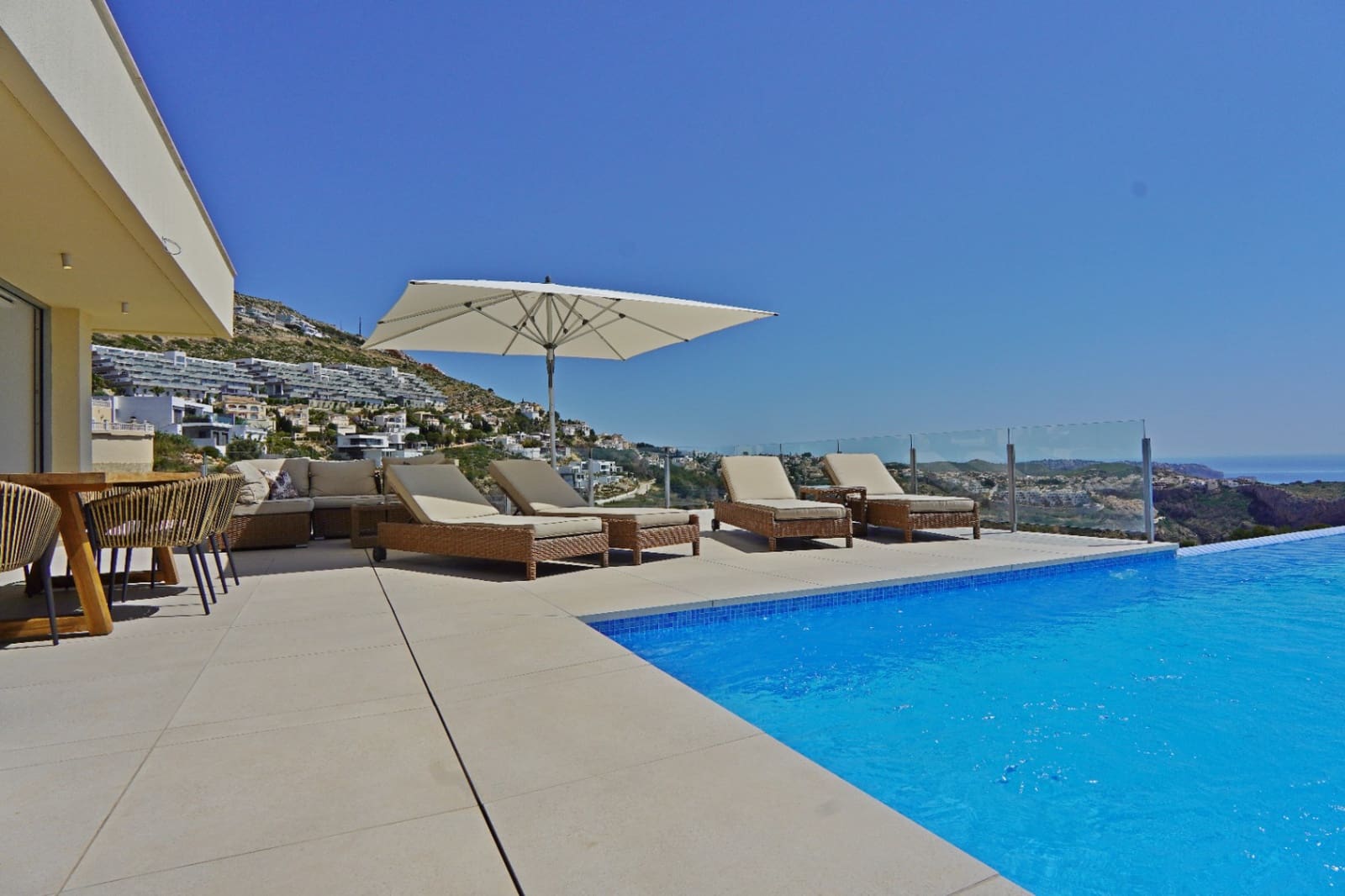 3 sypialnia Willa na sprzedaż w Benitachell / Benitatxell z basenem garażem - 1 499 000 € (Ref: 8366525)