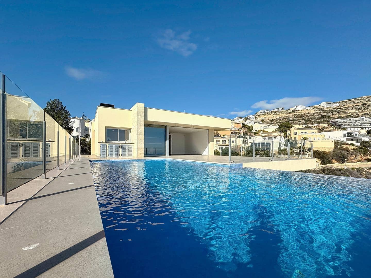 3 sypialnia Willa na sprzedaż w Benitachell / Benitatxell z basenem garażem - 1 499 000 € (Ref: 8366525)