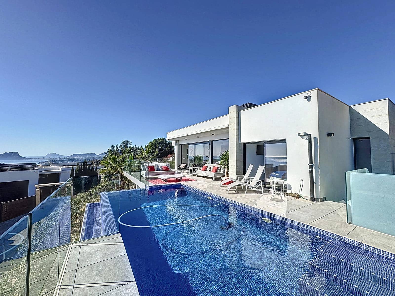 3 Zimmer Villa zu verkaufen in Benitachell / Benitatxell mit Pool Garage - 1.570.000 € (Ref: 8757038)