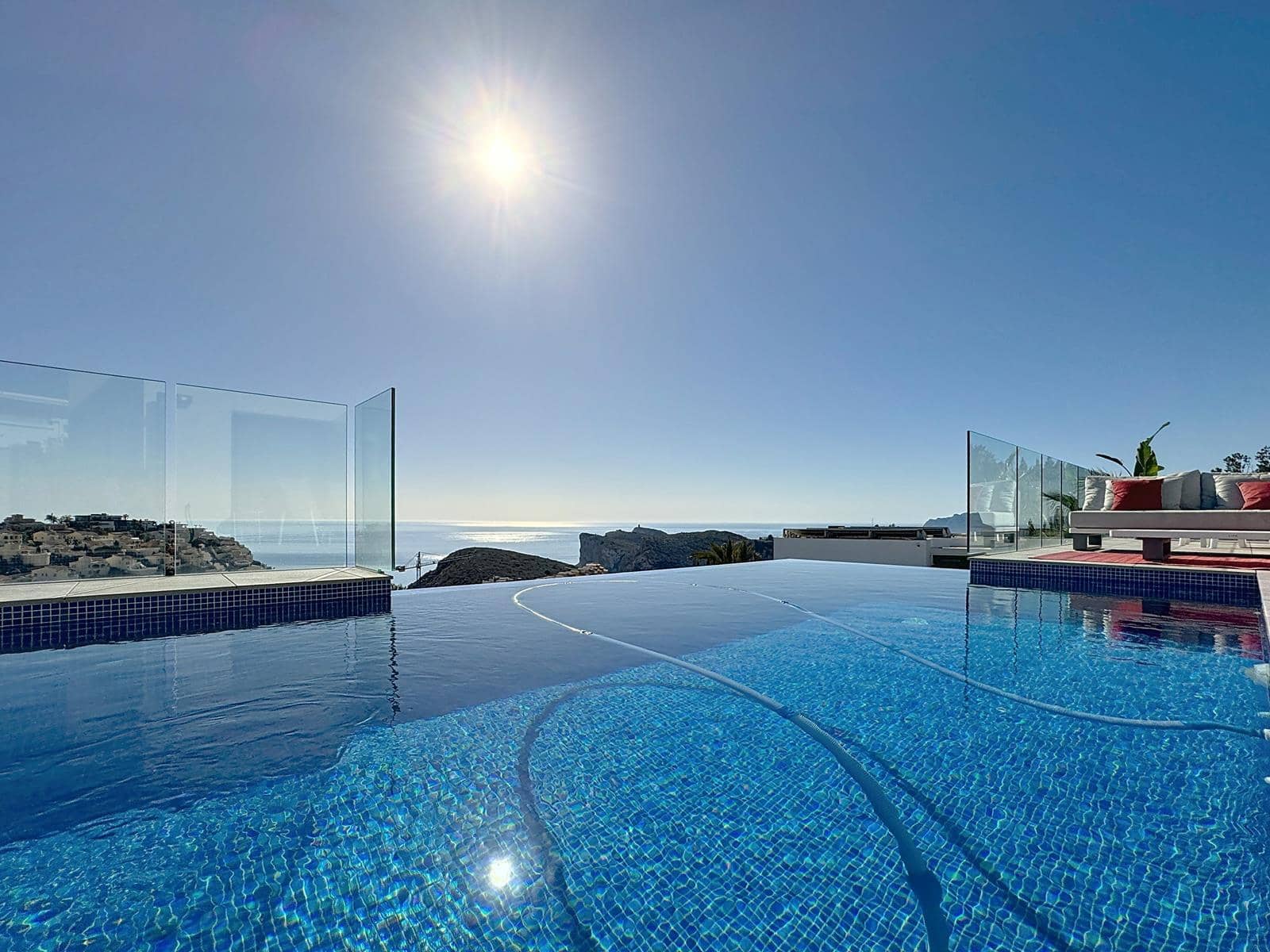 3 Zimmer Villa zu verkaufen in Benitachell / Benitatxell mit Pool Garage - 1.570.000 € (Ref: 8757038)