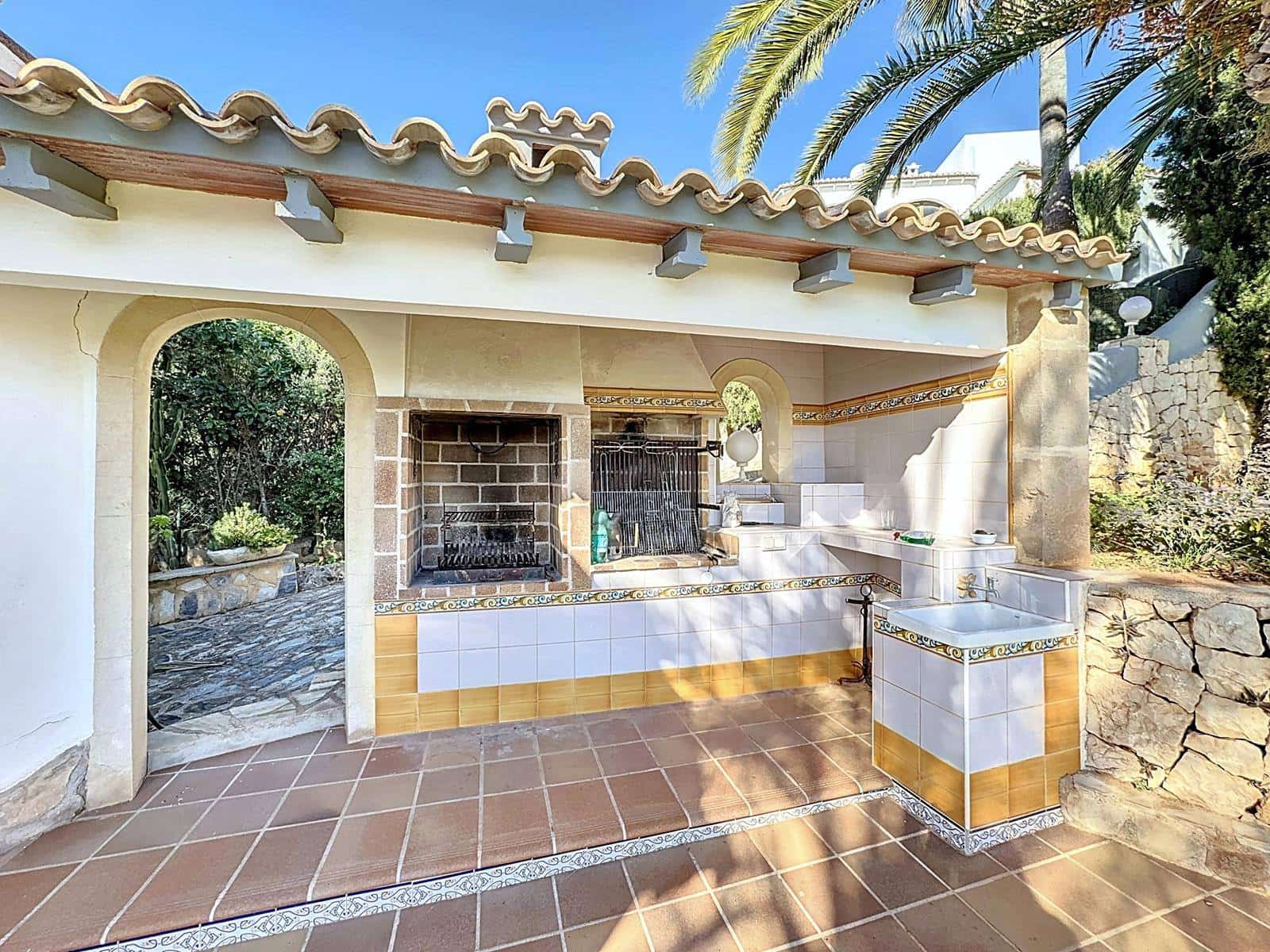 3 Zimmer Villa zu verkaufen in Benitachell / Benitatxell mit Pool Garage - 680.000 € (Ref: 8779749)