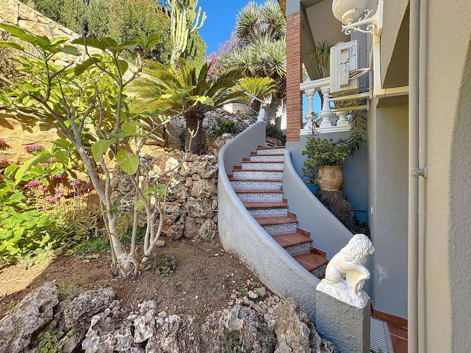 3 Zimmer Villa zu verkaufen in Benitachell / Benitatxell mit Pool Garage - 680.000 € (Ref: 8779749)