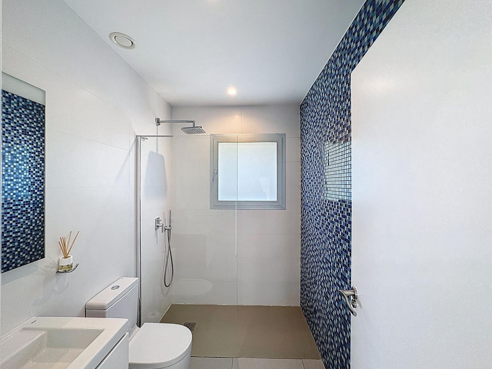 4 soveværelse Villa til salg i Benitachell / Benitatxell med swimmingpool garage - € 1.125.000 (Ref: 9216794)