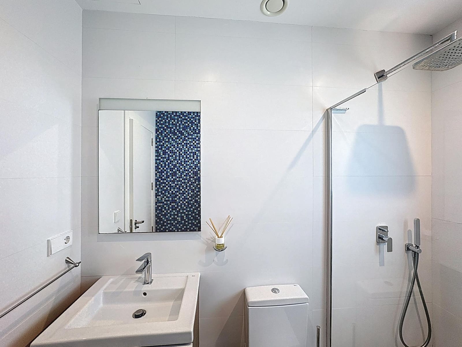 4 soveværelse Villa til salg i Benitachell / Benitatxell med swimmingpool garage - € 1.125.000 (Ref: 9216794)