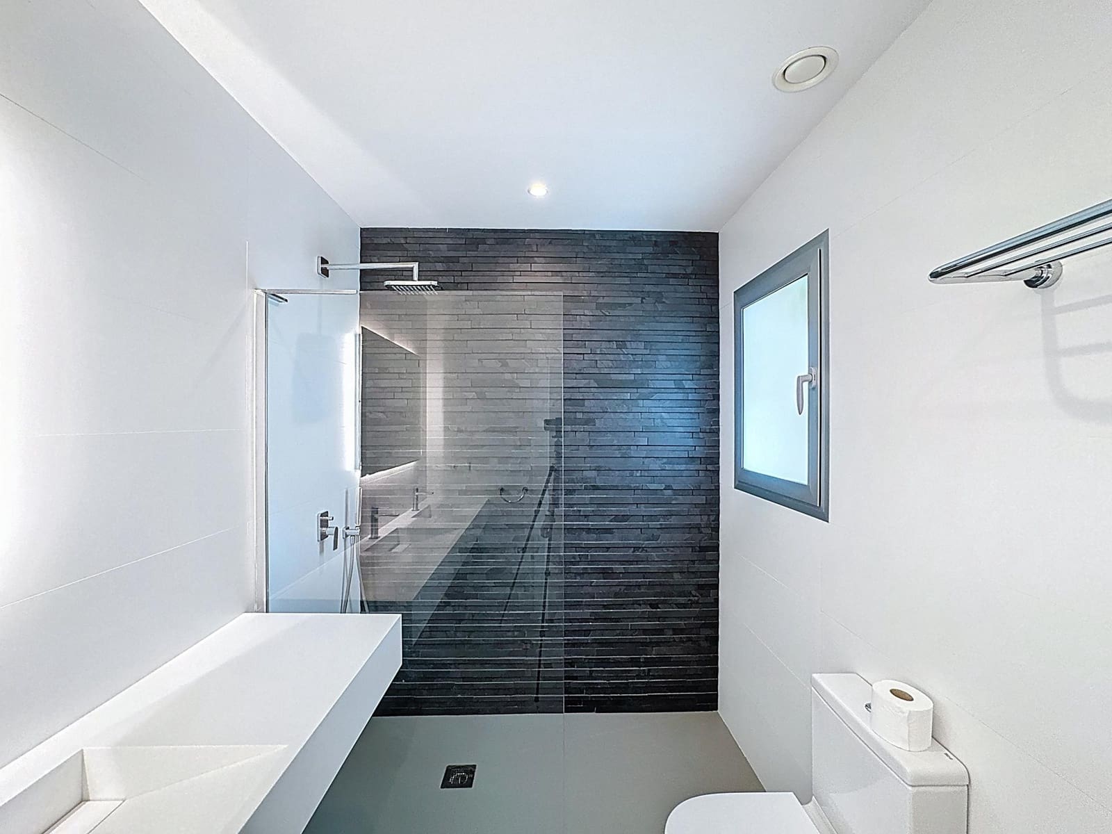 4 soveværelse Villa til salg i Benitachell / Benitatxell med swimmingpool garage - € 1.125.000 (Ref: 9216794)