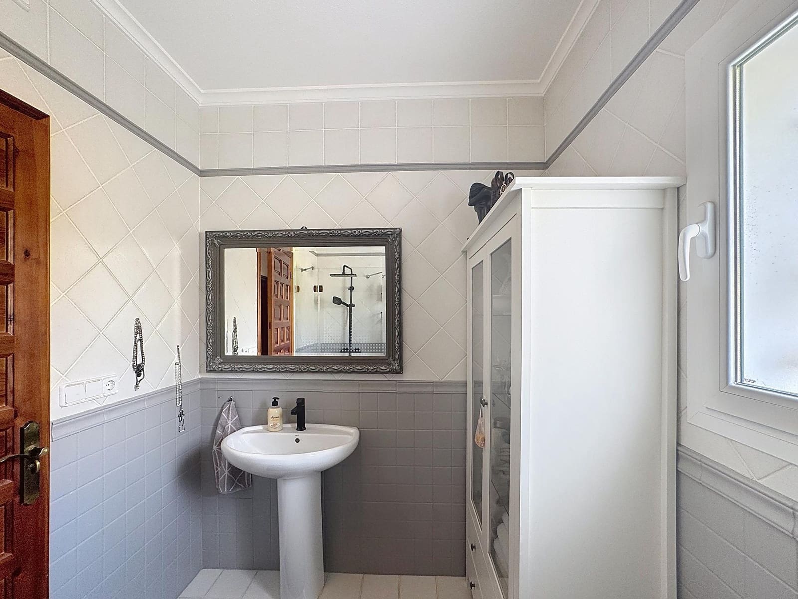 5 sypialnia Willa na sprzedaż w Benitachell / Benitatxell z basenem garażem - 1 100 000 € (Ref: 9342224)