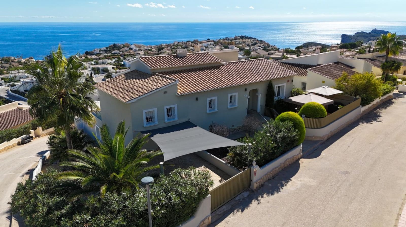 5 bedroom Villa for sale in Benitachell / Benitatxell with pool garage - € 1,100,000 (Ref: 9342224)