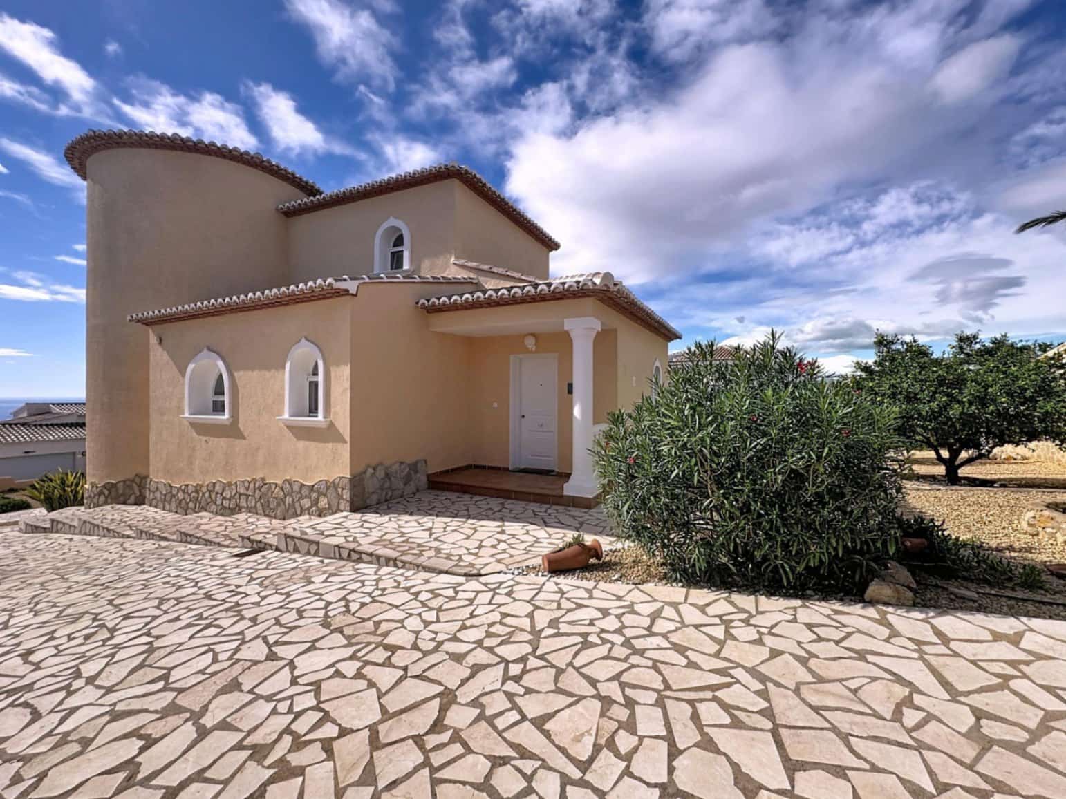 2 Zimmer Villa zu verkaufen in Benitachell / Benitatxell mit Pool Garage - 585.000 € (Ref: 9342225)