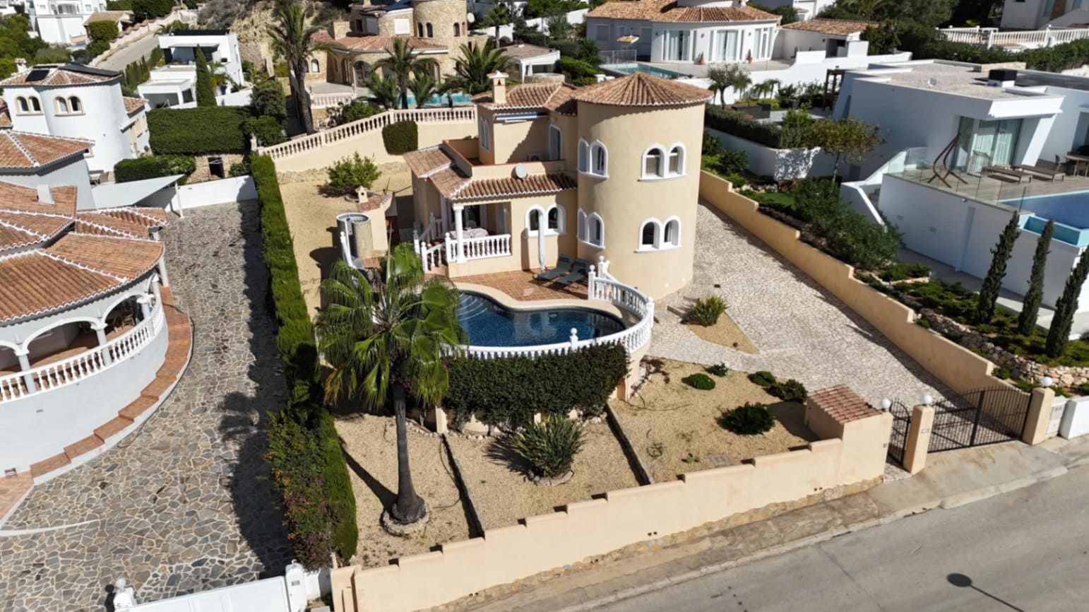 2 Zimmer Villa zu verkaufen in Benitachell / Benitatxell mit Pool Garage - 585.000 € (Ref: 9342225)