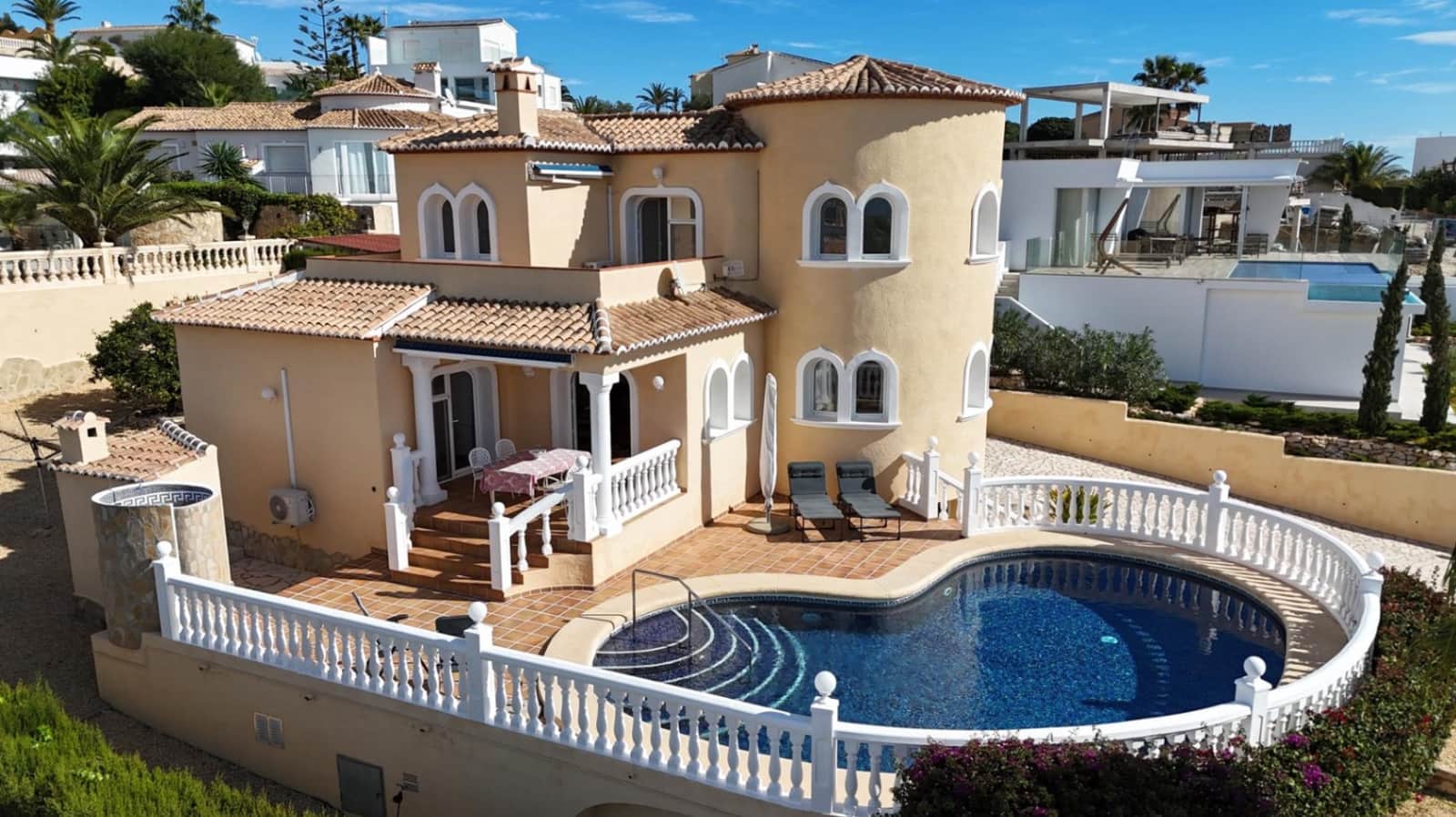 2 Zimmer Villa zu verkaufen in Benitachell / Benitatxell mit Pool Garage - 585.000 € (Ref: 9342225)