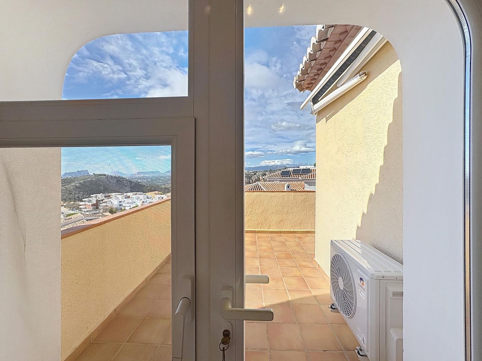 2 Zimmer Villa zu verkaufen in Benitachell / Benitatxell mit Pool Garage - 585.000 € (Ref: 9342225)