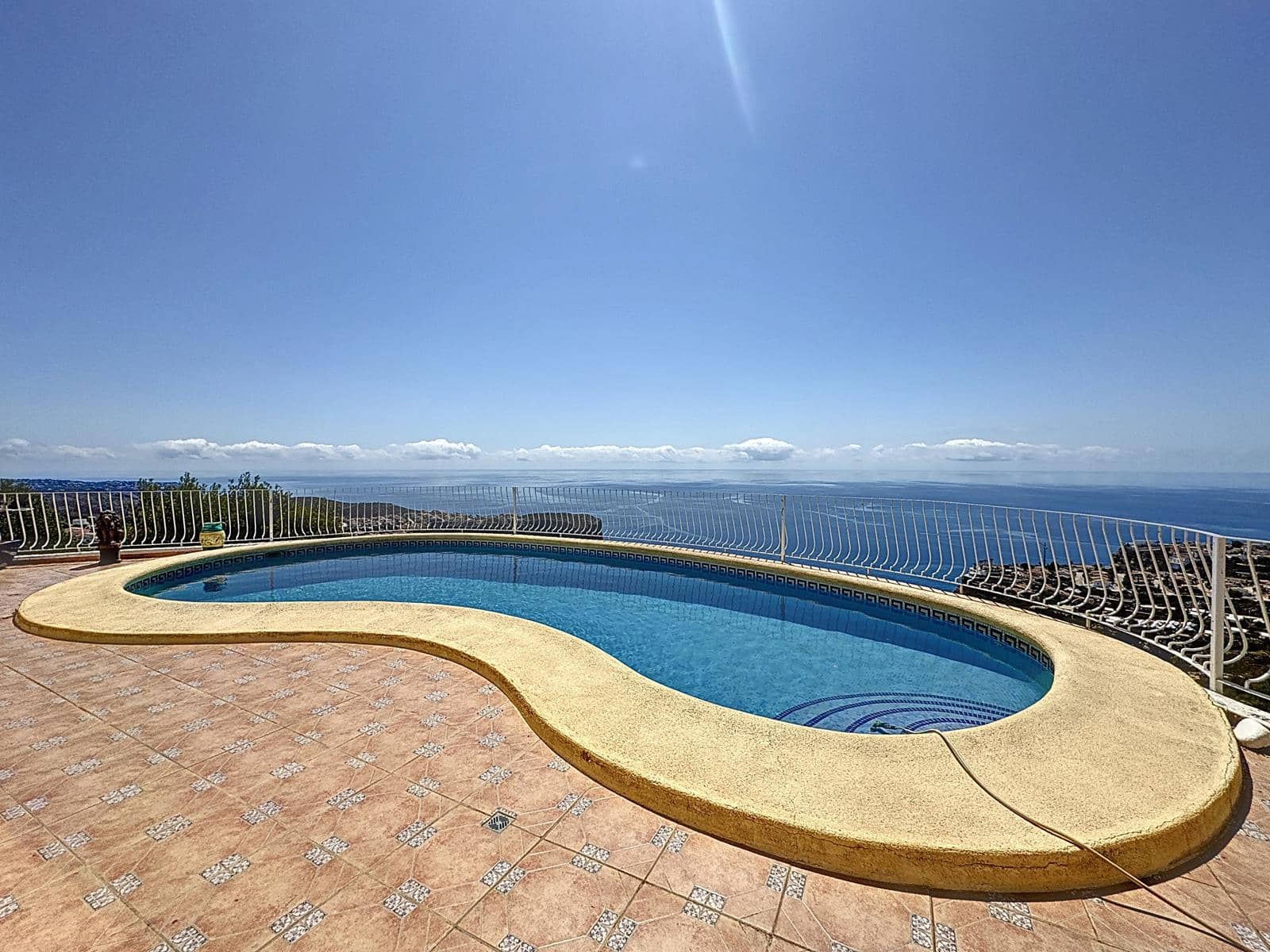 3 bedroom Villa for sale in Benitachell / Benitatxell with pool garage - € 695,000 (Ref: 9384047)