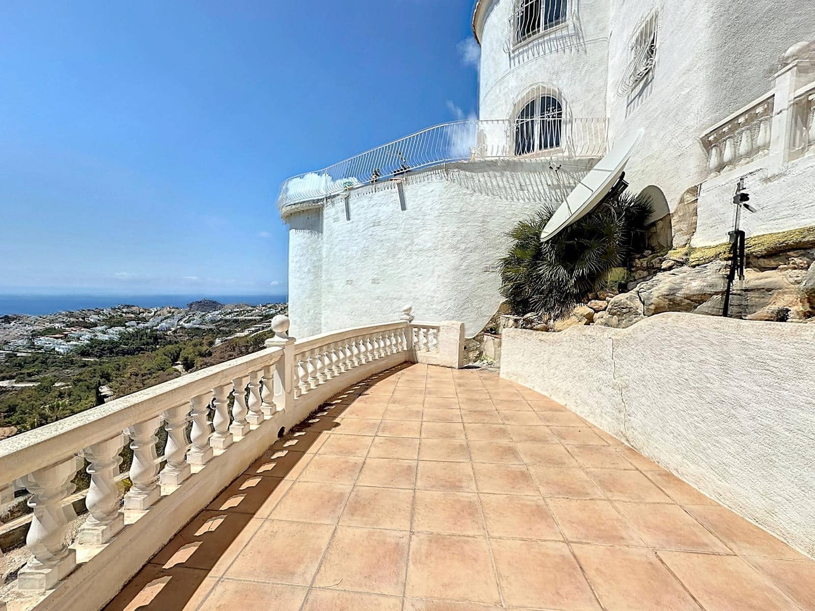 3 bedroom Villa for sale in Benitachell / Benitatxell with pool garage - € 695,000 (Ref: 9384047)