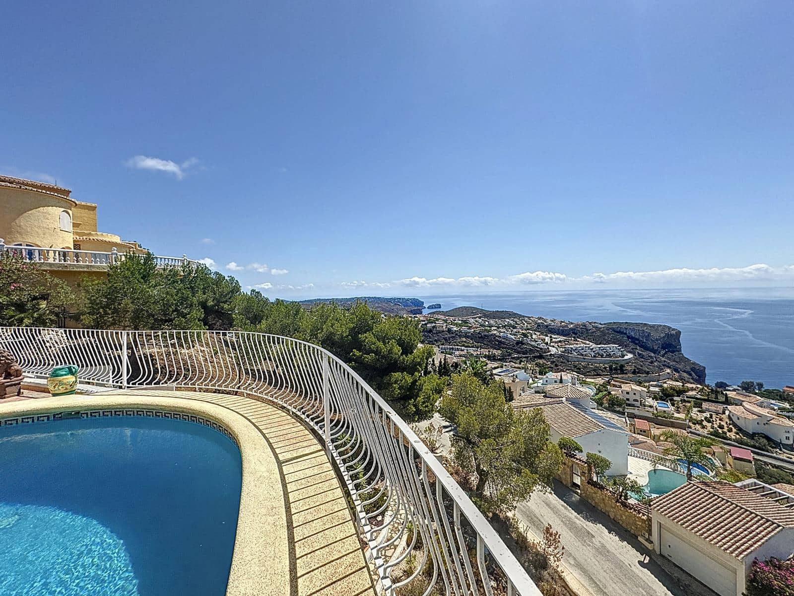 3 bedroom Villa for sale in Benitachell / Benitatxell with pool garage - € 695,000 (Ref: 9384047)