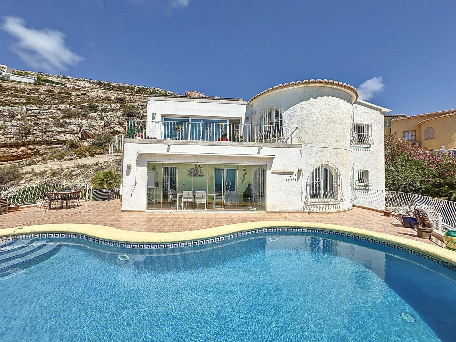3 bedroom Villa for sale in Benitachell / Benitatxell with pool garage - € 695,000 (Ref: 9384047)