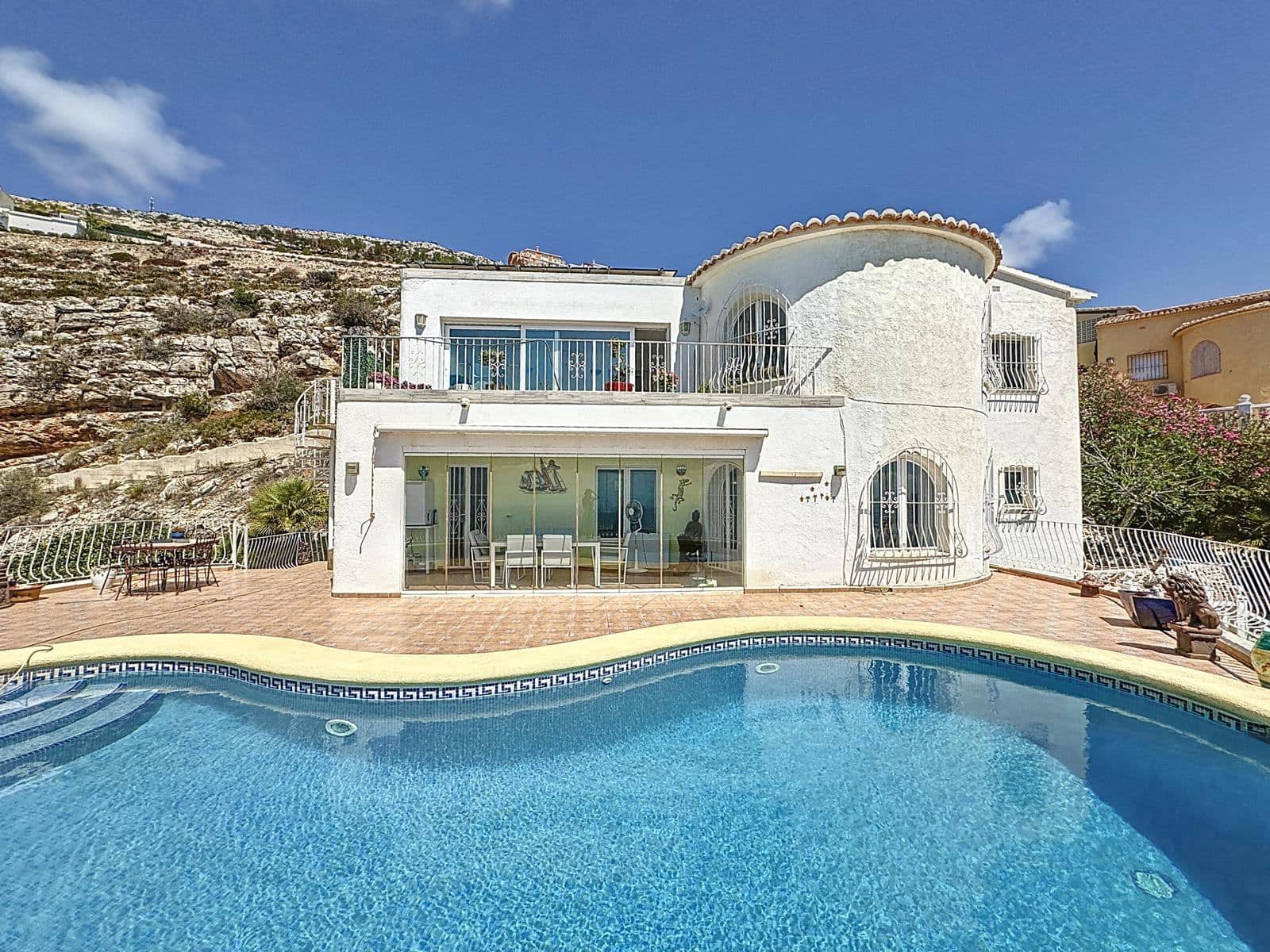 3 bedroom Villa for sale in Benitachell / Benitatxell with pool garage - € 695,000 (Ref: 9384047)