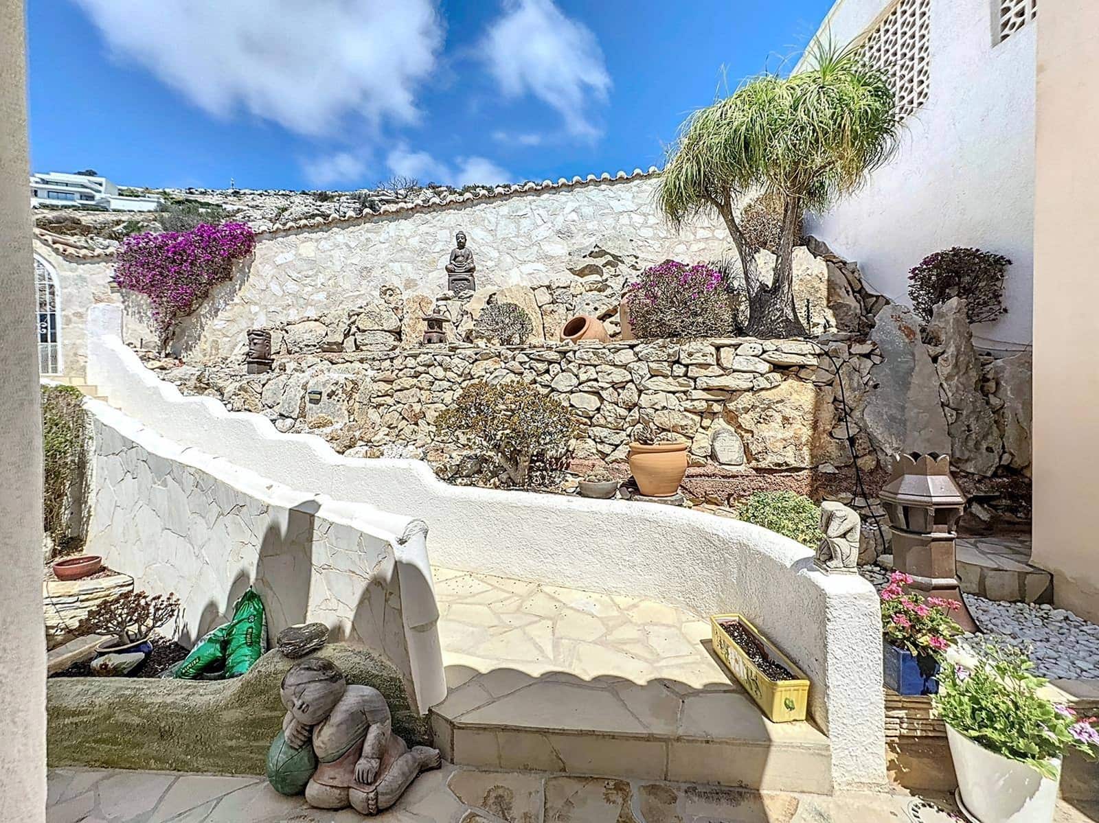 3 bedroom Villa for sale in Benitachell / Benitatxell with pool garage - € 695,000 (Ref: 9384047)