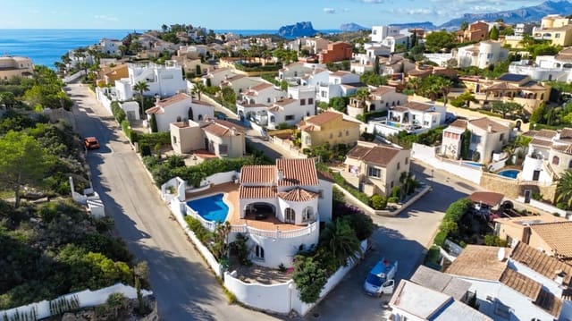 Chalet de 5 habitaciones en Cumbre del Sol, Benitachell / Benitatxell en venta con piscina garaje - 550.000 € (Ref: 9406947)